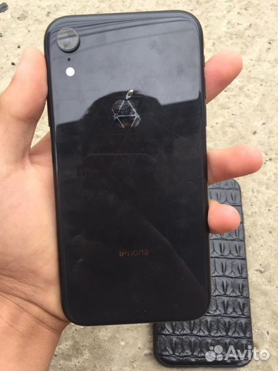 iPhone Xr, 64 ГБ