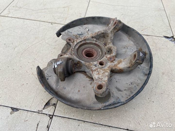 Поворотный кулак задний левый Mercedes-Benz E W210