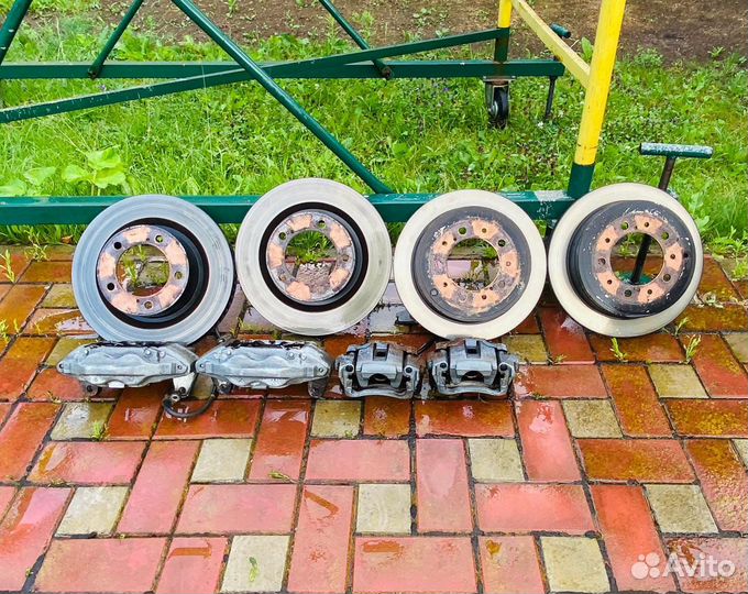 Комплект тормозной системы lexus lx570 2020 год