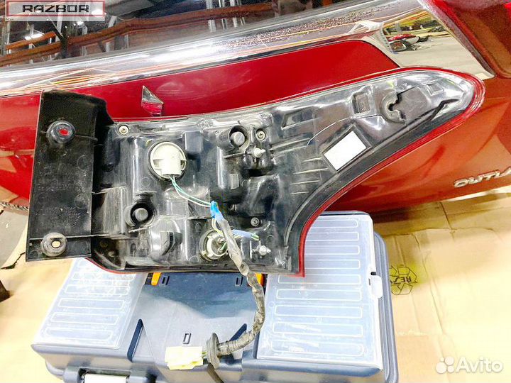 Фонарь в заднее левое крыло Mitsubishi Outlander 3