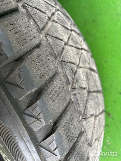 Bridgestone Blizzak DM-V2 235/55 R19
