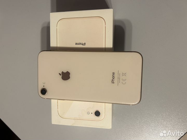 iPhone 8, 64 ГБ