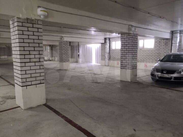 Машиноместо, 17 м²