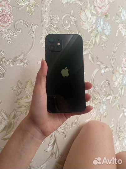iPhone 12, 64 ГБ