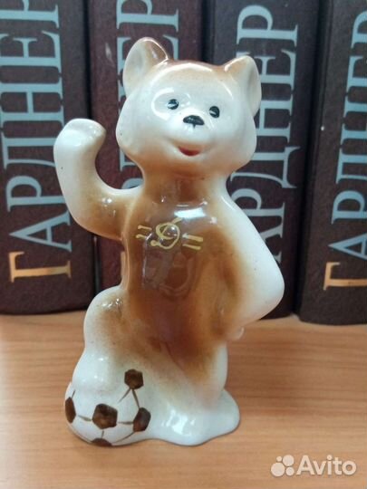 Мишка футболист динамовец