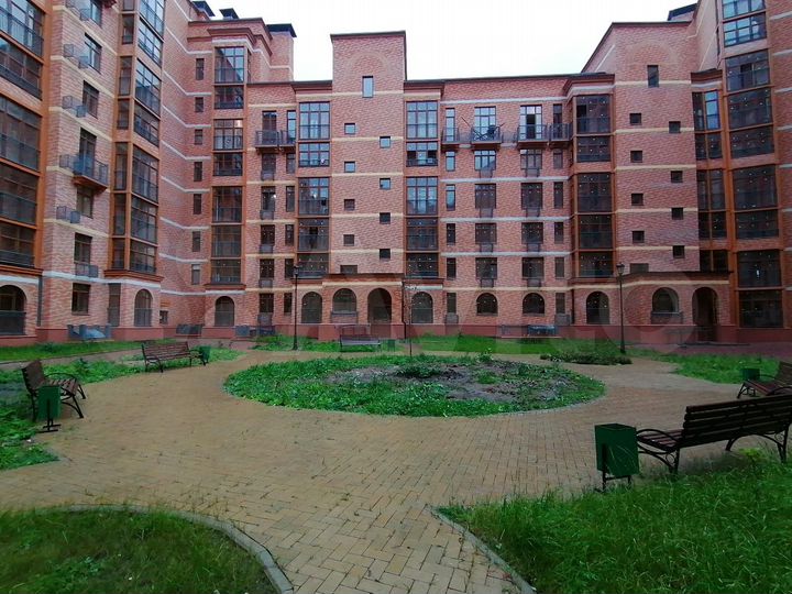 2-к. квартира, 47,5 м², 1/10 эт.