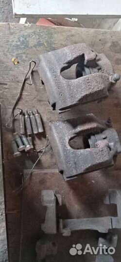 Суппорта тормозные передние mercedes w210 комплект