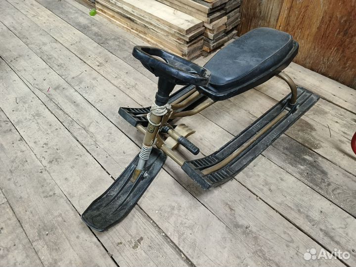 Детский снегокат бу