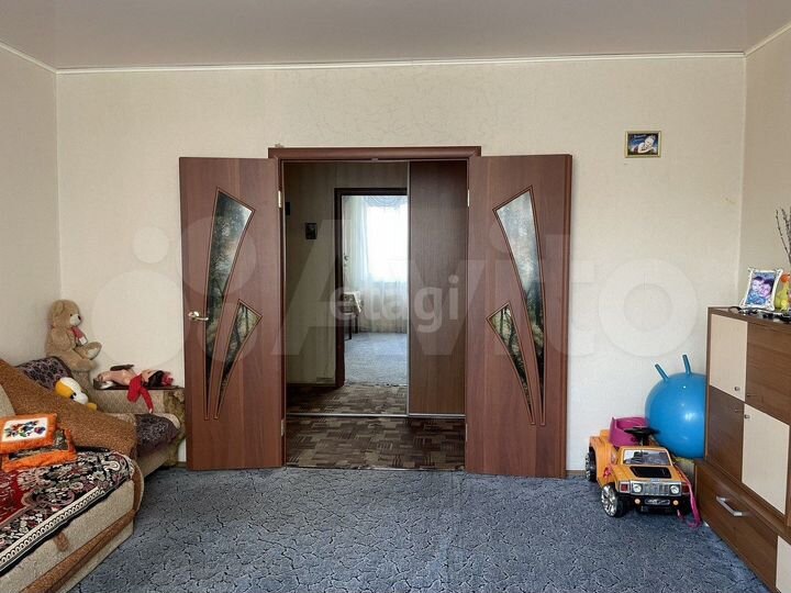 4-к. квартира, 82 м², 3/9 эт.