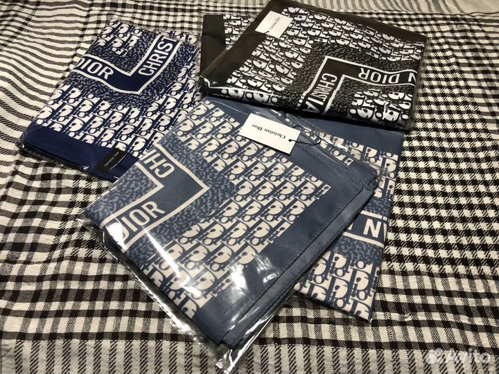 Шарфы и палантины christian dior и louis vuitton