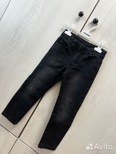 Джинсы на мальчика 110см