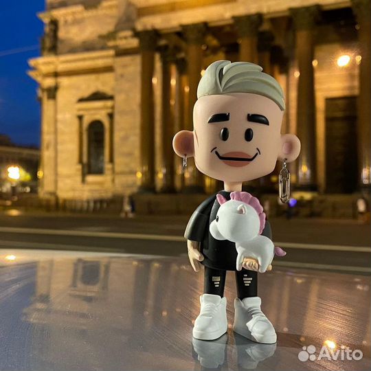 Коллекционная фигурка Дани Милохина