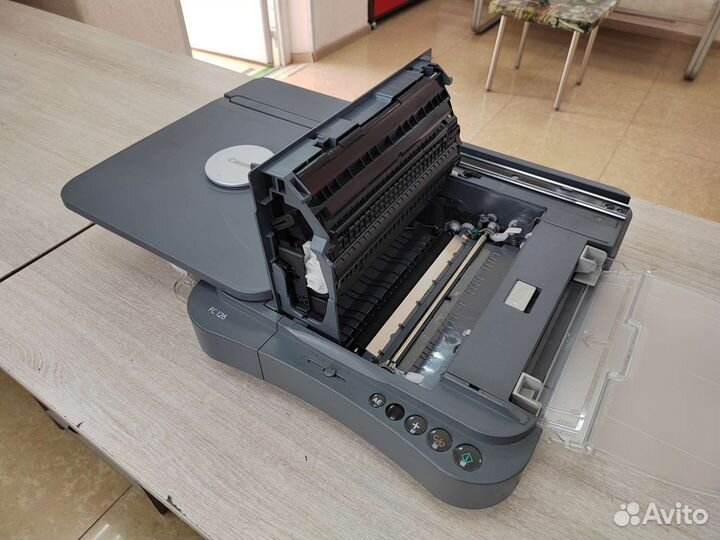 Копировальный аппарат Canon FC128
