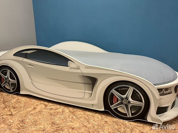 Детская кровать машина с матрасом