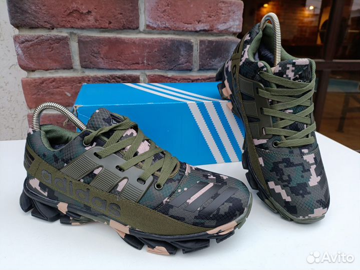 Зимние кроссовки Adidas goretex непромокаемые