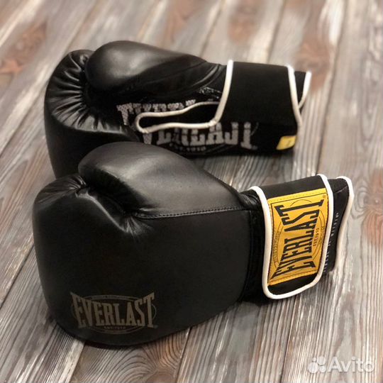 Боксерские перчатки