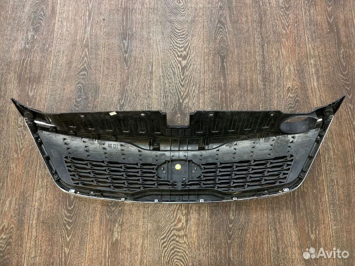 Решетка радиатора KIA Sorento 2