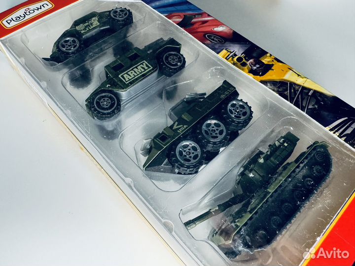 Набор игрушечных машинок новый