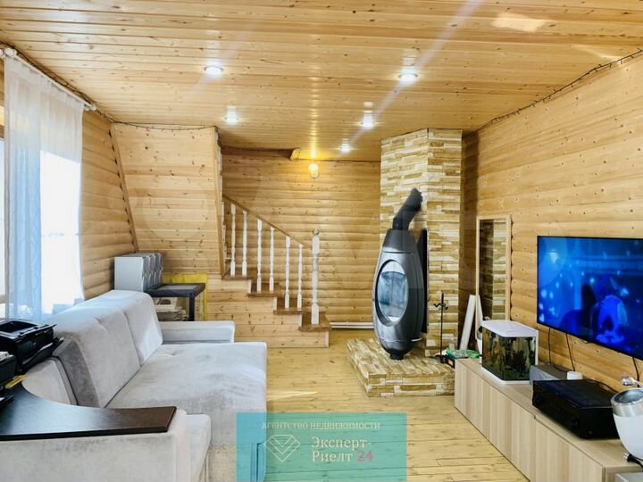 Дом 223 м² на участке 12 сот.