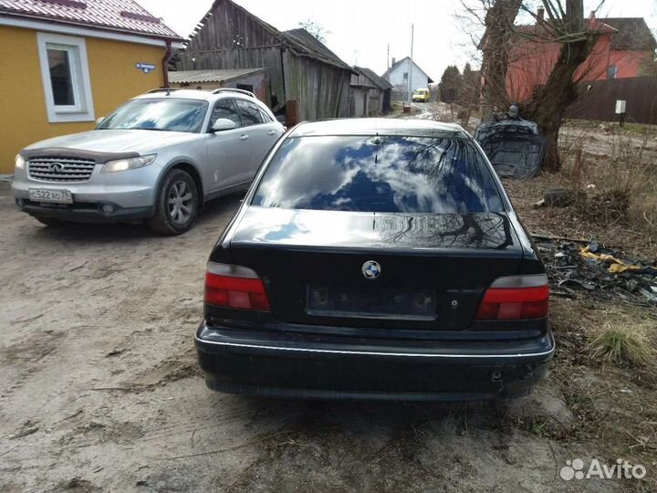 Бмв е39 520 в разбор