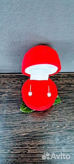 Золотые серьги