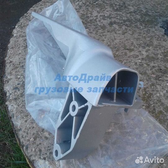 Кронштейн бампера левый Mercedes Actros MP2