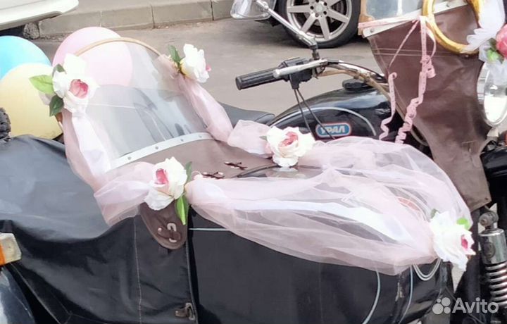 Свадебные ленты на капот автомобиля