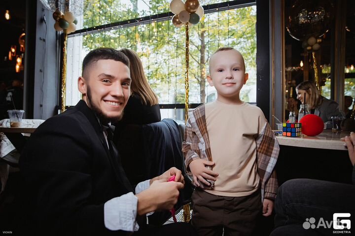 Фокусник иллюзионист