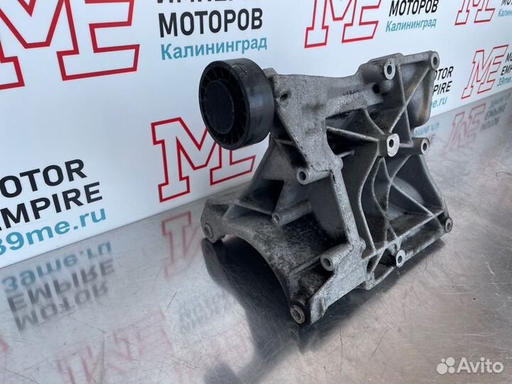 Кронштейн двигателя Mercedes Slk-Class R170