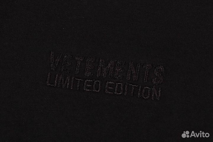 Футболка vetements