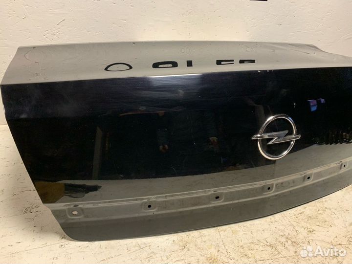 Крышка багажника на Opel Astra H (седан)