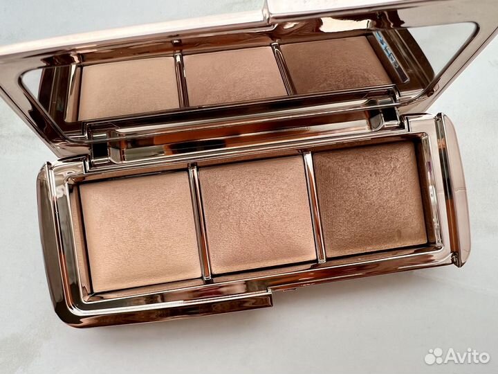 Hourglass Ambient Lighting Palette Volume II