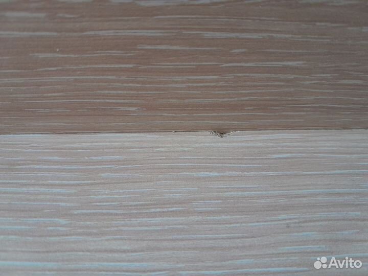 Полка книжная настенная