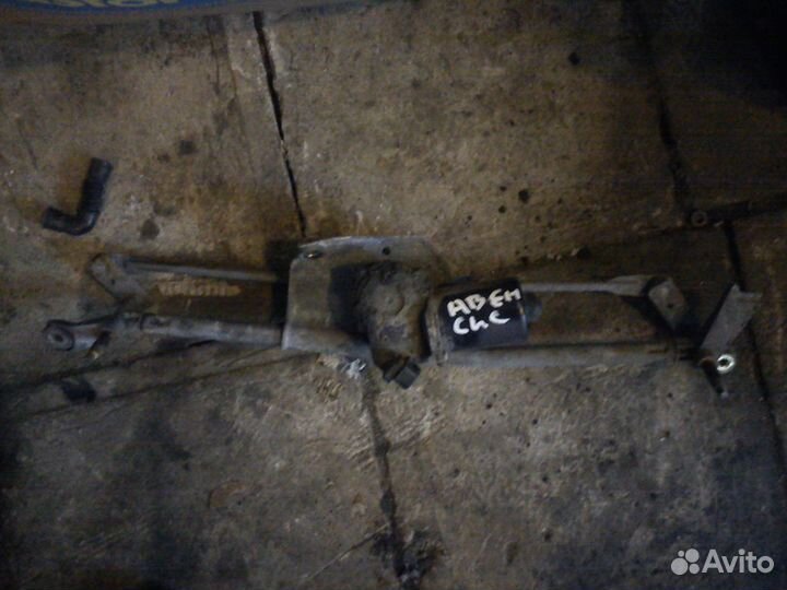 Трапеция дворников на Тойота Авенсис 2002 года