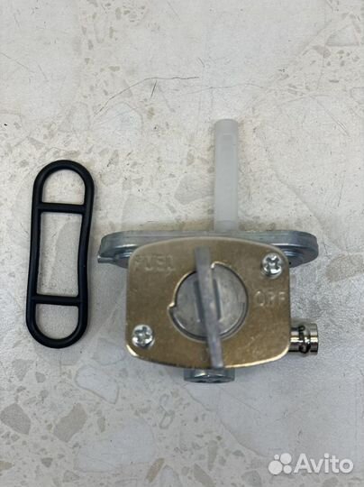 Бензокраник Yamaha YZF-R1 98-01, FZS1000 01-05, XJ