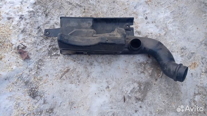 Воздухозаборник Кia spectra