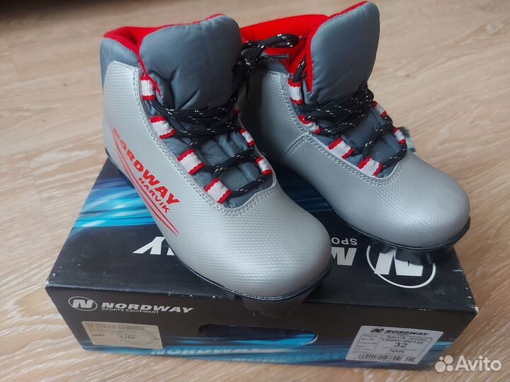 Лыжные ботинки 32 р
