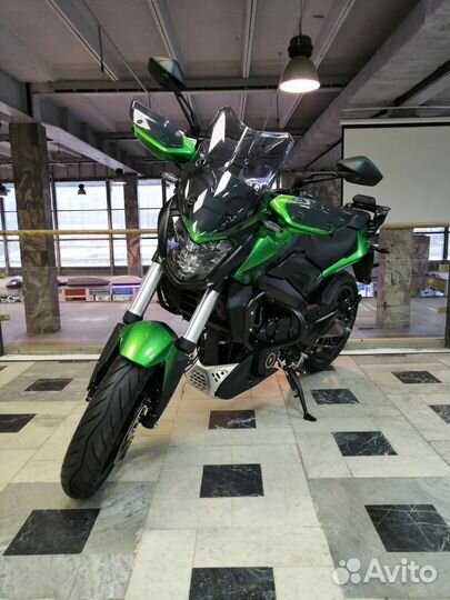 Мотоцикл Bajaj Dominar 400