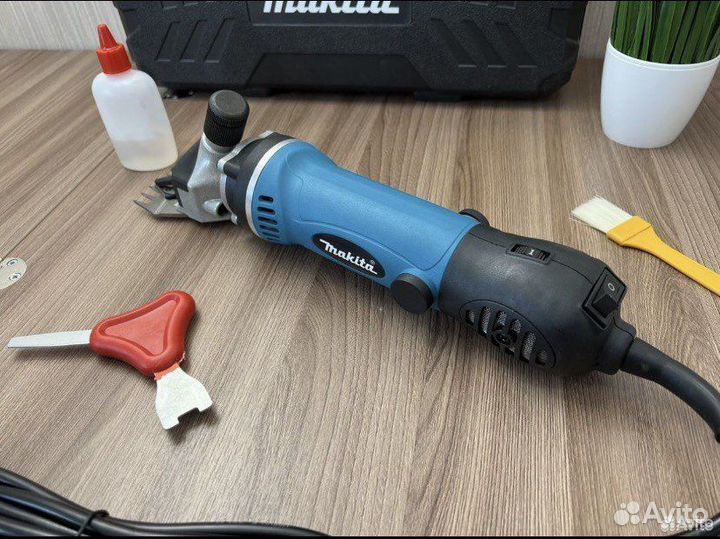 Машинка для стрижки овец и баранов Makita
