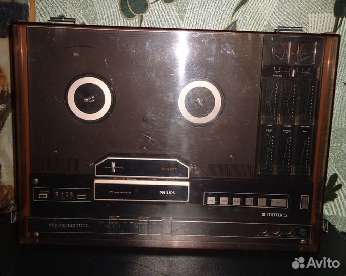 Катушечный магнитофон Philips N4417