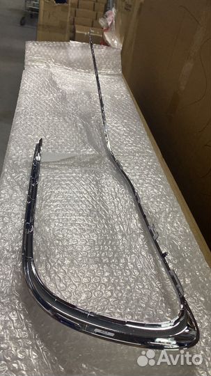 Накладка бампера переднего левая Mercedes W223