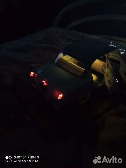 Модель автомобиля газ 21 1:8