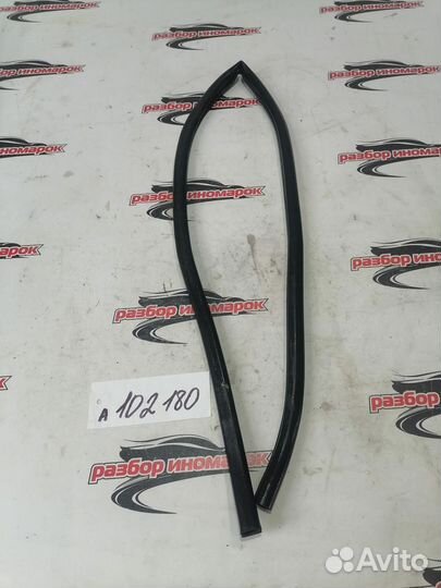 Уплотнитель (внутри) Mazda 6 2.0 GH