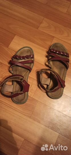 Продам обувь для девочки