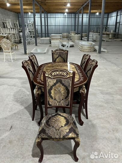 Стол в наличии