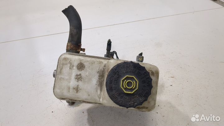 Цилиндр тормозной главный Nissan Pathfinder, 2007