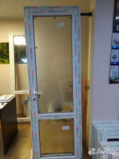 Дверь металлопластиковая