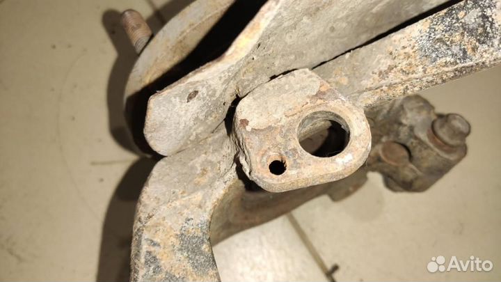 Кулак передний правый Chevrolet Lacetti 2007