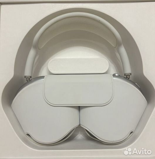 Беспроводные наушники apple airpods