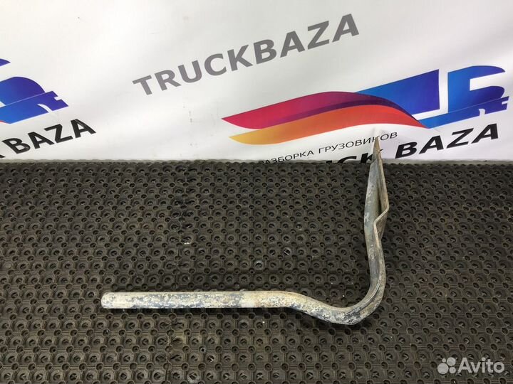 Кронштейн переднего крыла левый Volvo F